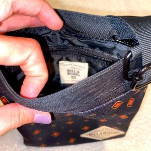 Billabong crossbody bag!!